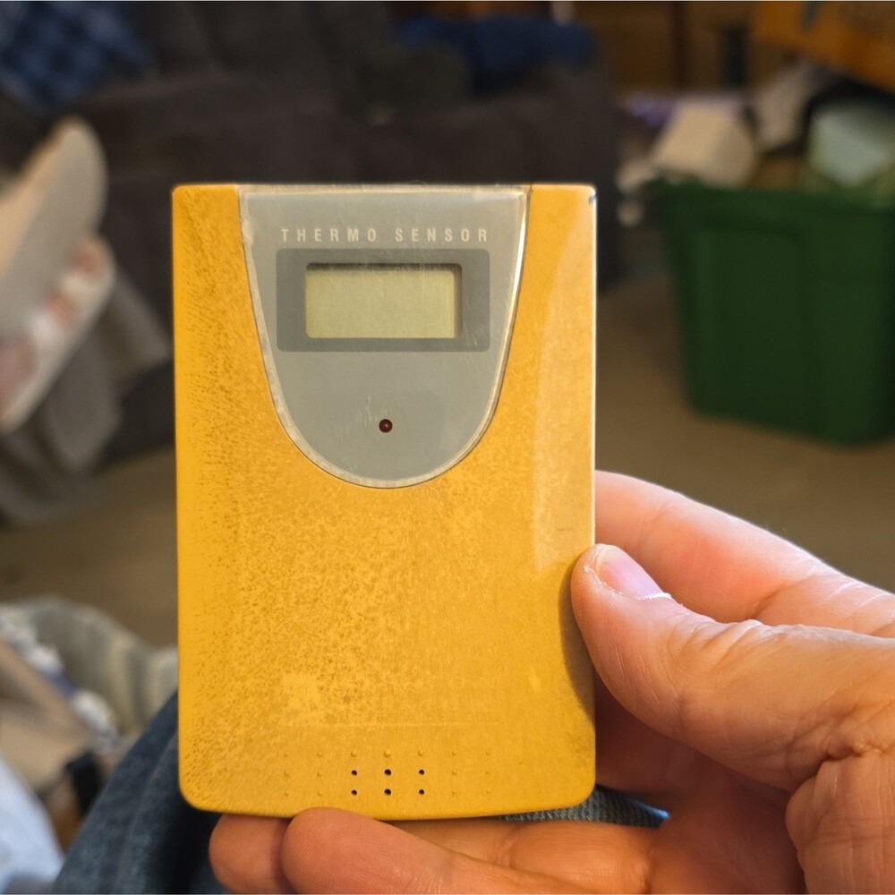 Thermo Sensor Thermo Sensor Handheld Digital Temperature Monitor, Yellow